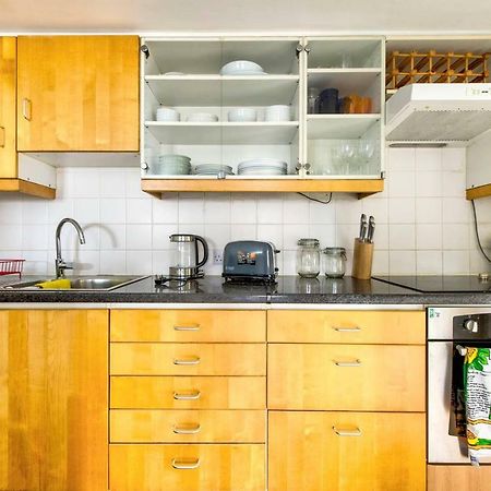 Апартаменты Altido Ultra Stylish Calton Road Apt W/ Parking Эдинбург Экстерьер фото