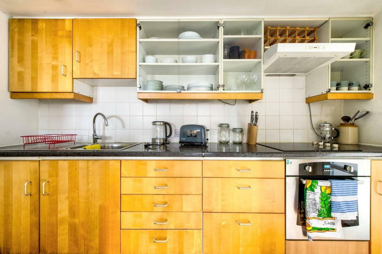 Апартаменты Altido Ultra Stylish Calton Road Apt W/ Parking Эдинбург Экстерьер фото