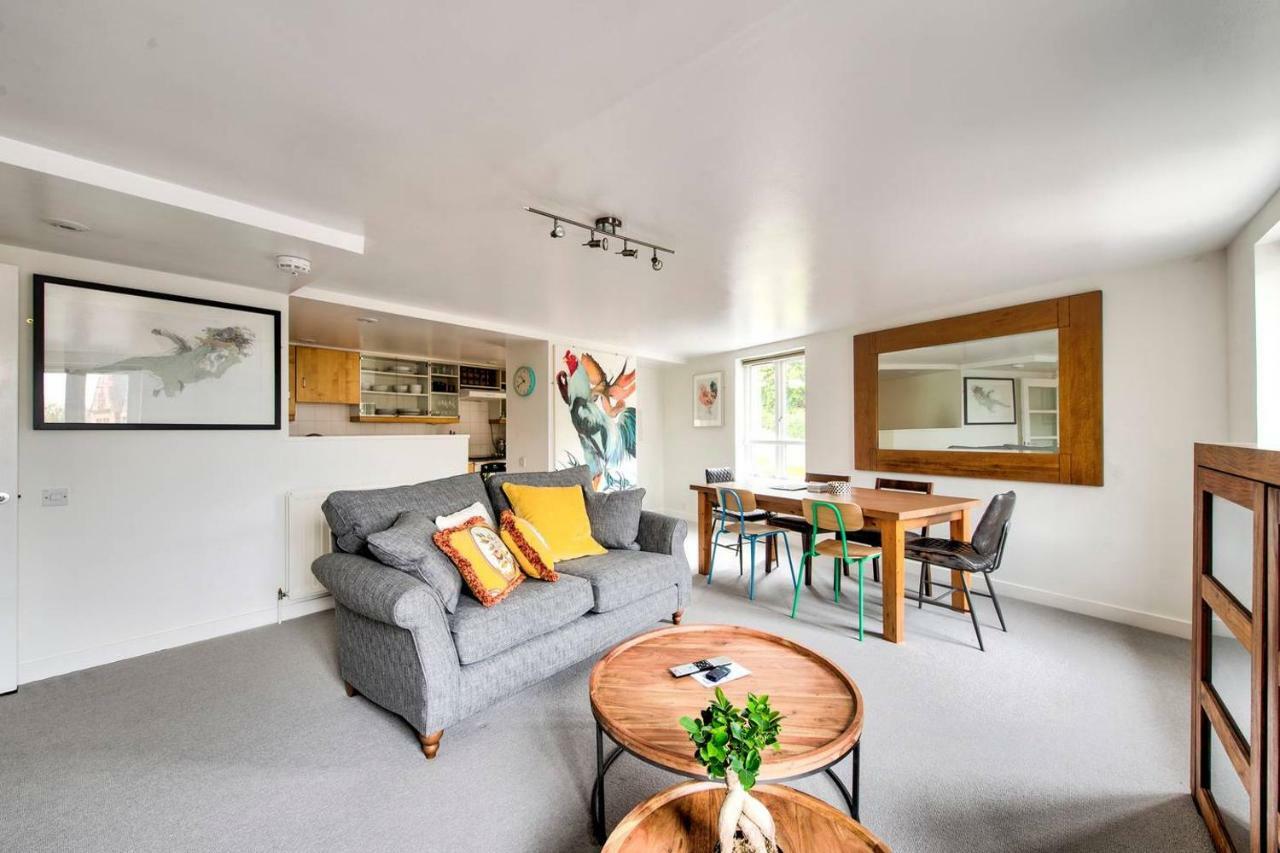 Апартаменты Altido Ultra Stylish Calton Road Apt W/ Parking Эдинбург Экстерьер фото